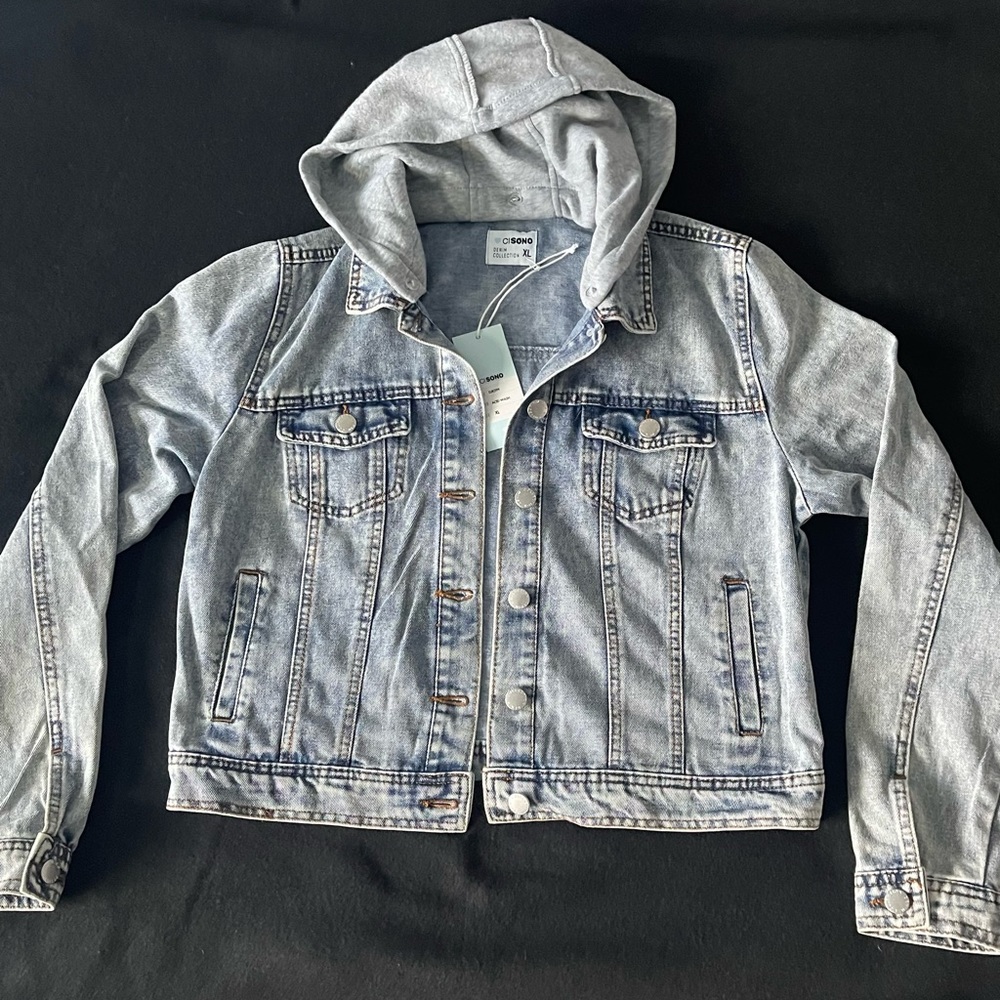 NWT Ci Sono Denim Jacket XL Acid Wash Blue With Gray Hoodie, Style DJK399